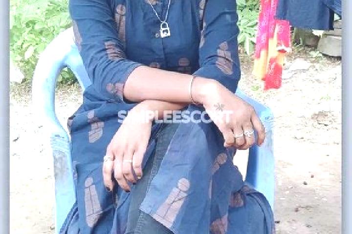 Escorts Udgir, India — Local Companions