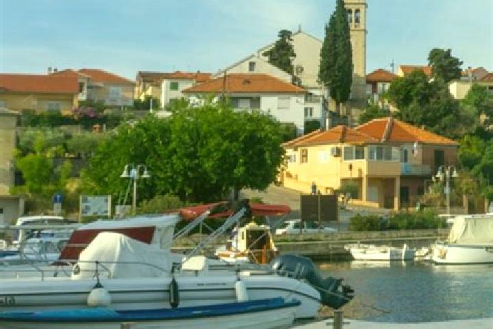 Escorts Ugljan, Croatia — Local Companions