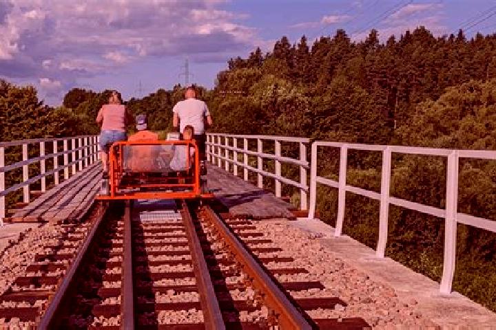 Escorts Uherce Mineralne, Poland — Local Companions