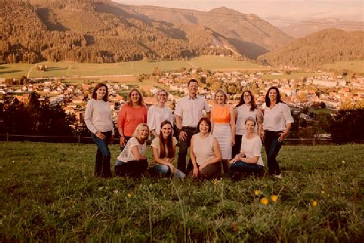 Escorts Unterammergau, Germany — Local Companions