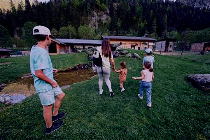 Escorts Untertauern, Austria — Local Companions