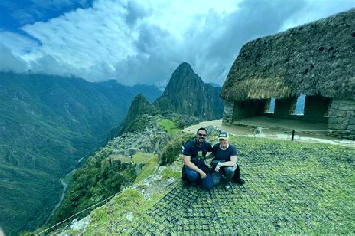 Escorts Upahuacho, Peru — Local Companions