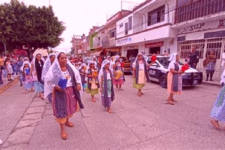 Escorts Urireo, Mexico — Local Companions