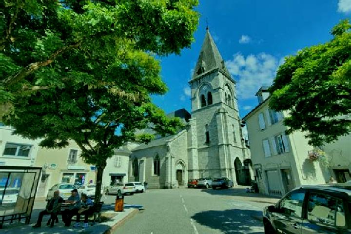Escorts Ussel, France — Local Companions