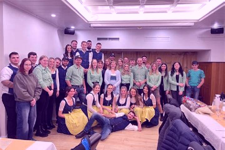 Escorts Utzenaich, Austria — Local Companions