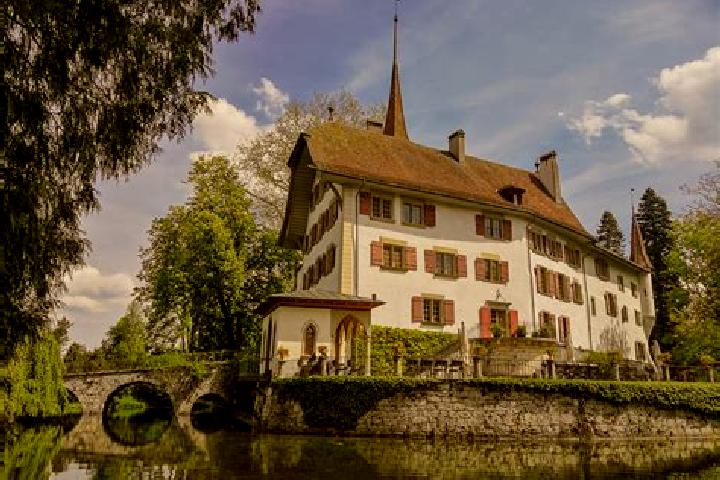 Escorts Utzenstorf, Switzerland — Local Companions