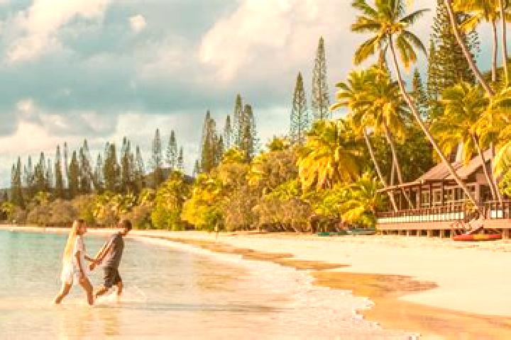 Escorts Val Plaisance, New Caledonia — Local Companions