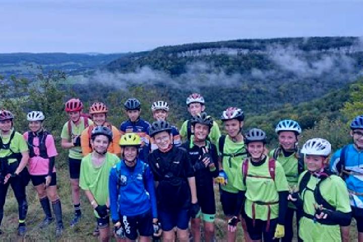 Escorts Valdahon, France — Local Companions