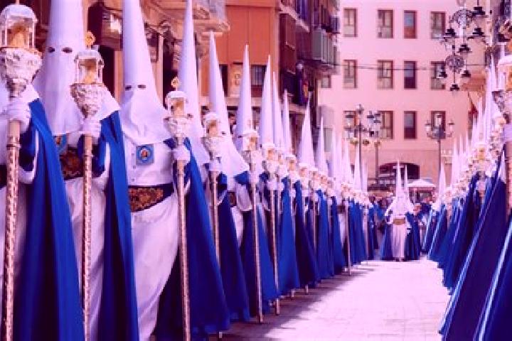 Escorts Valdeverdeja, Spain — Local Companions