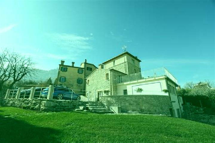 Escorts Valdragone, San Marino — Local Companions