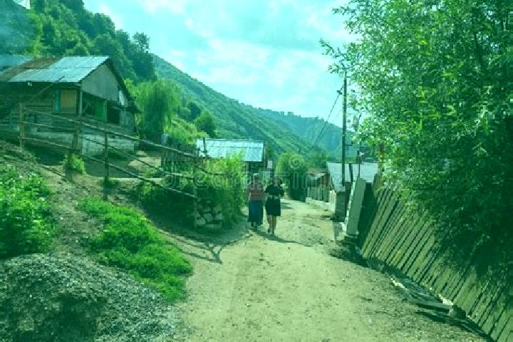 Escorts Valea Cetatuia, Romania — Local Companions