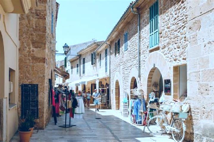Escorts Valfarta, Spain — Local Companions