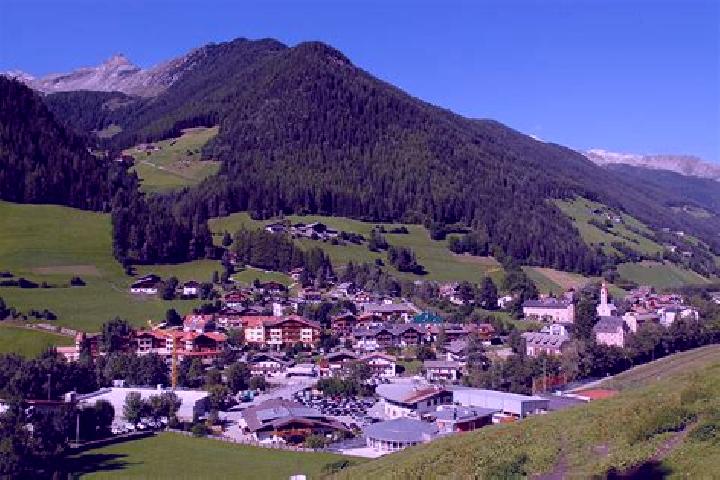 Escorts Valle Aurina - Ahrntal, Italy — Local Companions