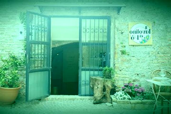 Escorts Valle Castellana, Italy — Local Companions