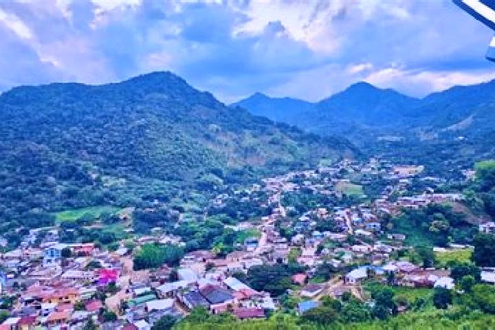 Escorts Vallecillo, Honduras — Local Companions
