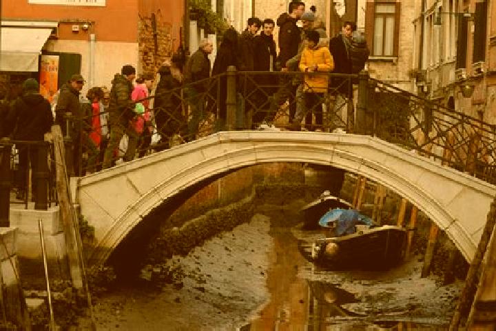 Escorts Varedo, Italy — Local Companions