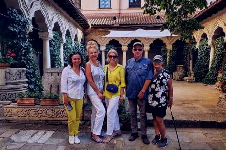 Escorts Vary, Ukraine — Local Companions