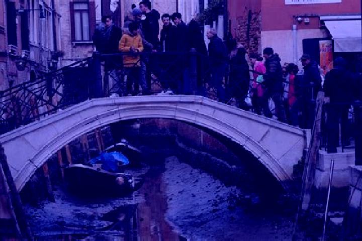 Escorts Vas, Italy — Local Companions