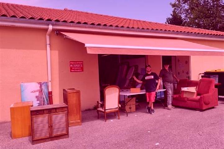Escorts Veauchette, France — Local Companions