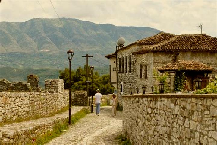 Escorts Veleshnje, Albania — Local Companions