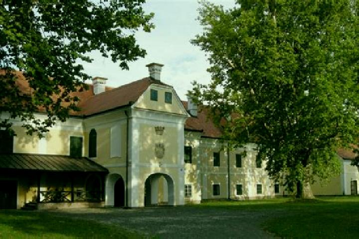 Escorts Veliki Bukovec, Croatia — Local Companions