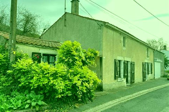 Escorts Velluire, France — Local Companions