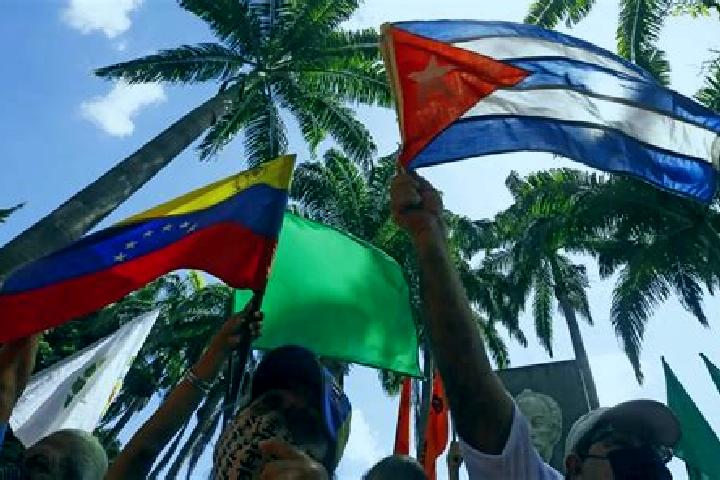 Escorts Venezuela, Cuba — Local Companions