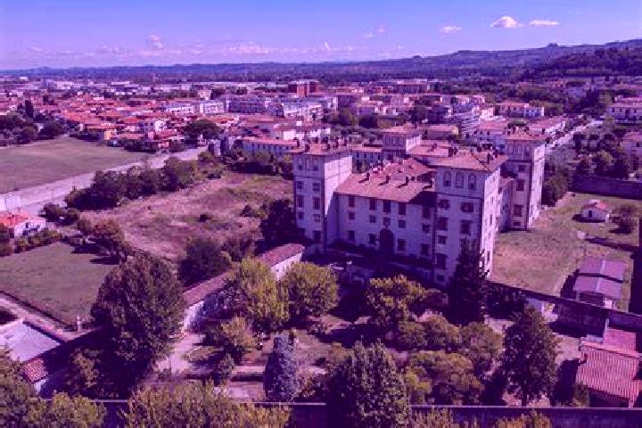 Escorts Vernio, Italy — Local Companions
