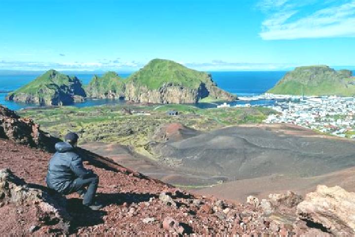 Escorts Vestmannaeyjar, Iceland — Local Companions