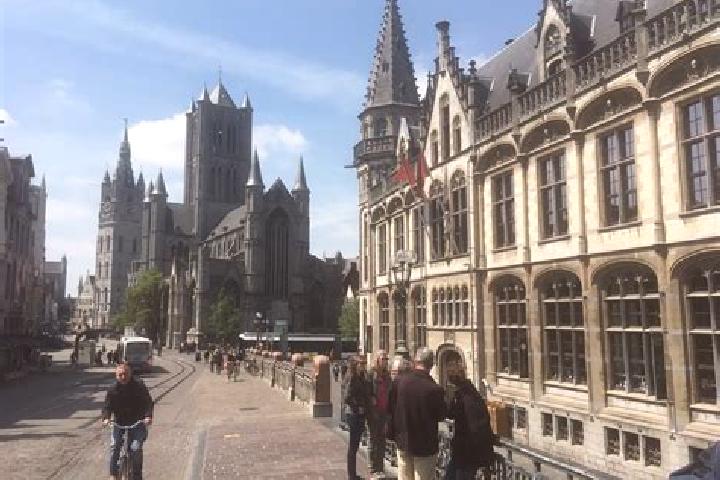 Escorts Veurne, Belgium — Local Companions