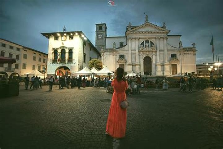 Escorts Via Pastrengo, Italy — Local Companions
