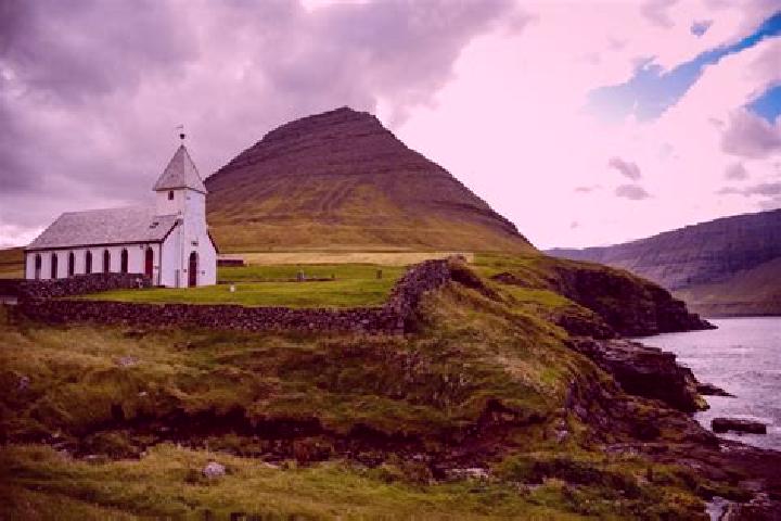 Escorts Vidareidi, Faroe Islands — Local Companions