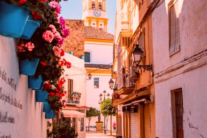 Escorts Videmala, Spain — Local Companions