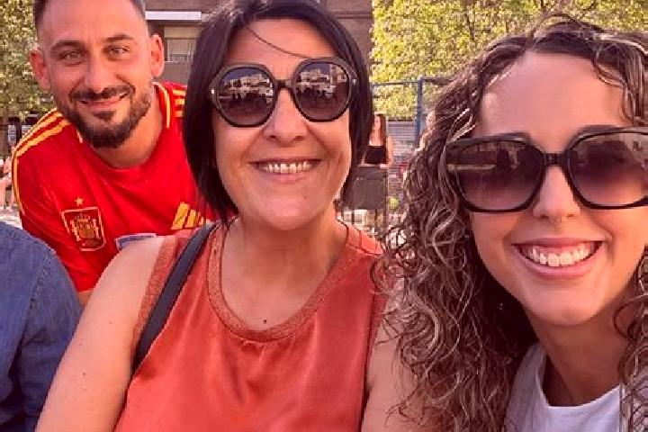 Escorts Vilanova del Cami, Spain — Local Companions