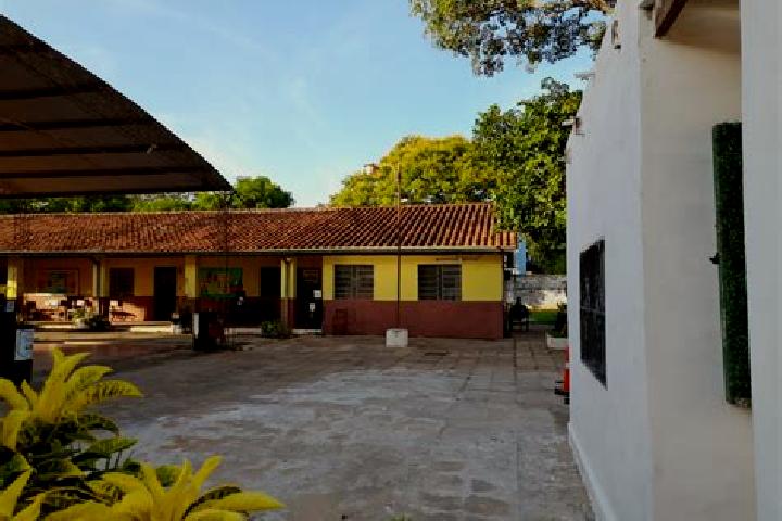 Escorts Villa Choferes del Chaco Sub-urbano, Paraguay — Local Companions