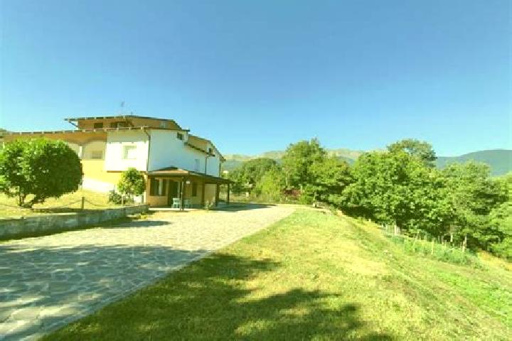 Escorts Villa Minozzo, Italy — Local Companions