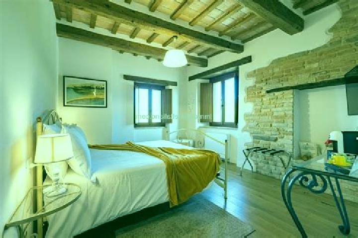 Escorts Villa San Filippo, Italy — Local Companions