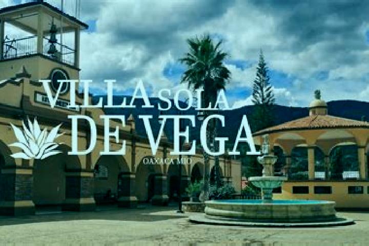 Escorts Villa Sola de Vega, Mexico — Local Companions