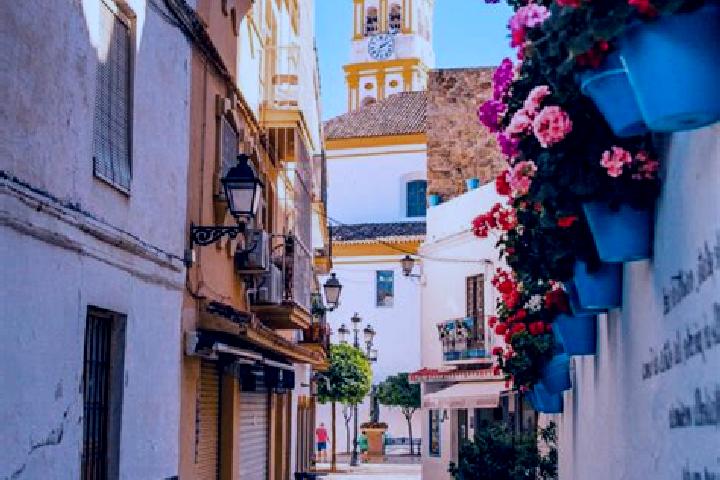 Escorts Villalcampo, Spain — Local Companions