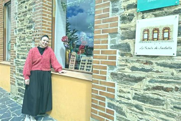 Escorts Villanueva de Oscos, Spain — Local Companions