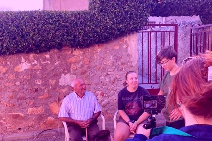 Escorts Villanueva del Rebollar, Spain — Local Companions