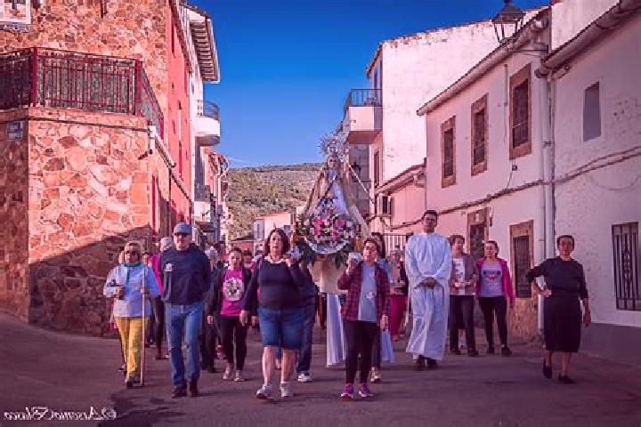 Escorts Villarta de los Montes, Spain — Local Companions