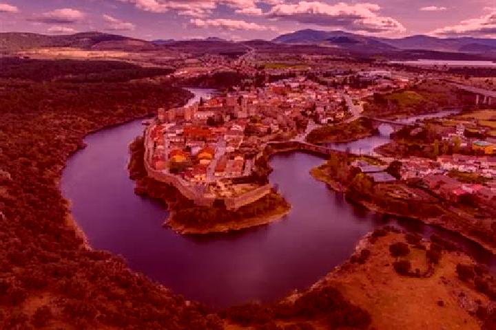 Escorts Villavieja del Lozoya, Spain — Local Companions