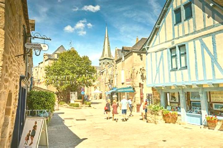 Escorts Villers, France — Local Companions