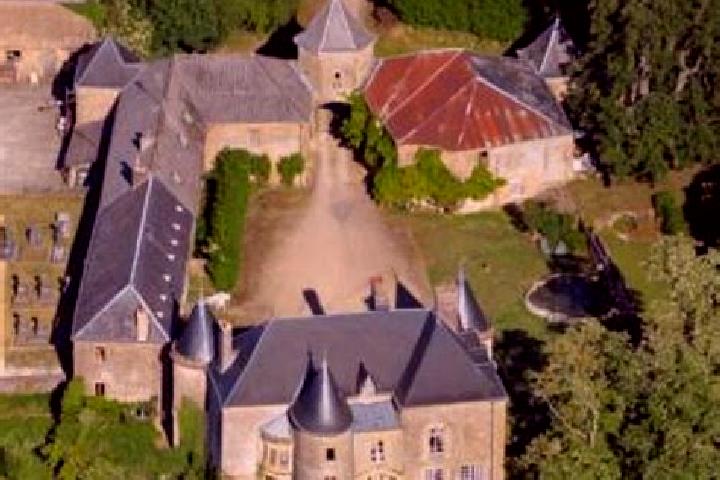 Escorts Villette-les-Dole, France — Local Companions