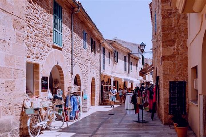 Escorts Villovieco, Spain — Local Companions