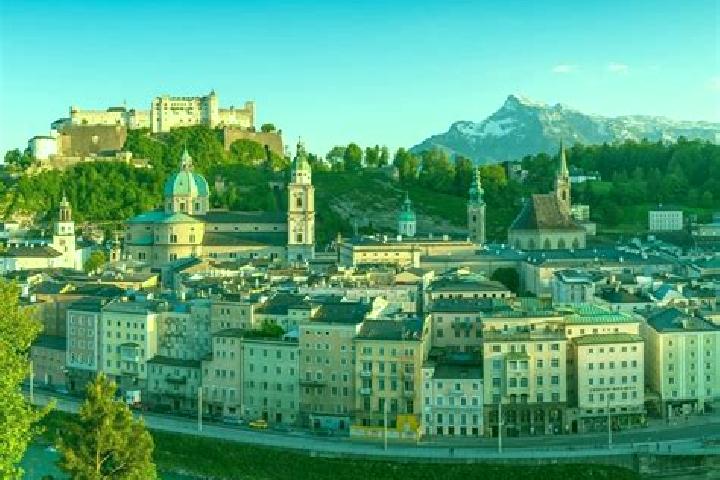 Escorts Vogau, Austria — Local Companions