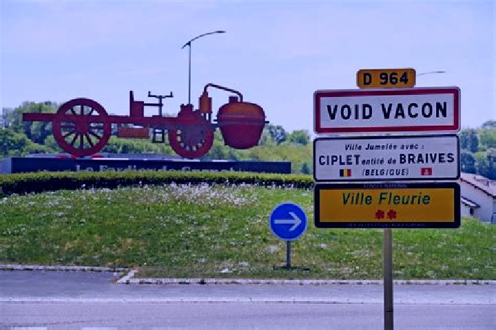 Escorts Void-Vacon, France — Local Companions