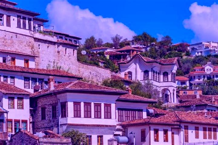 Escorts Vrap, Albania — Local Companions