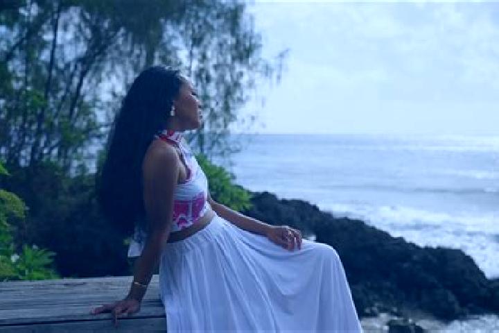 Escorts Vuhokesa, Solomon Islands — Local Companions